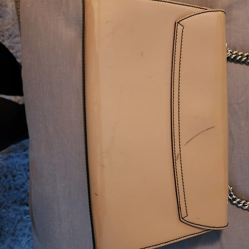 Gucci Patent Leather Emily Shoulder Bag - Picture 3 of 6